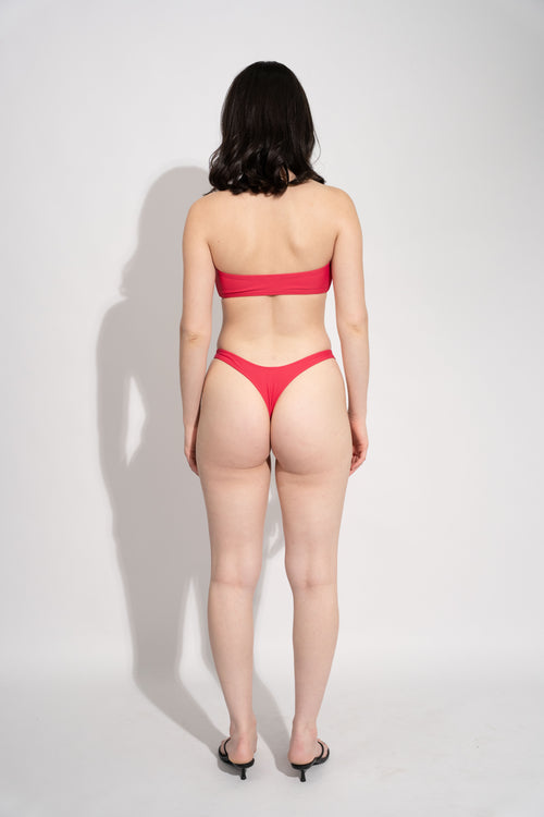 THE MINIMAL BOTTOM