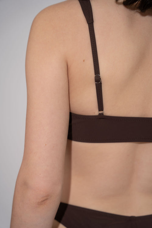 THE ROOMY TOP
