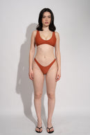THE ROOMY TOP