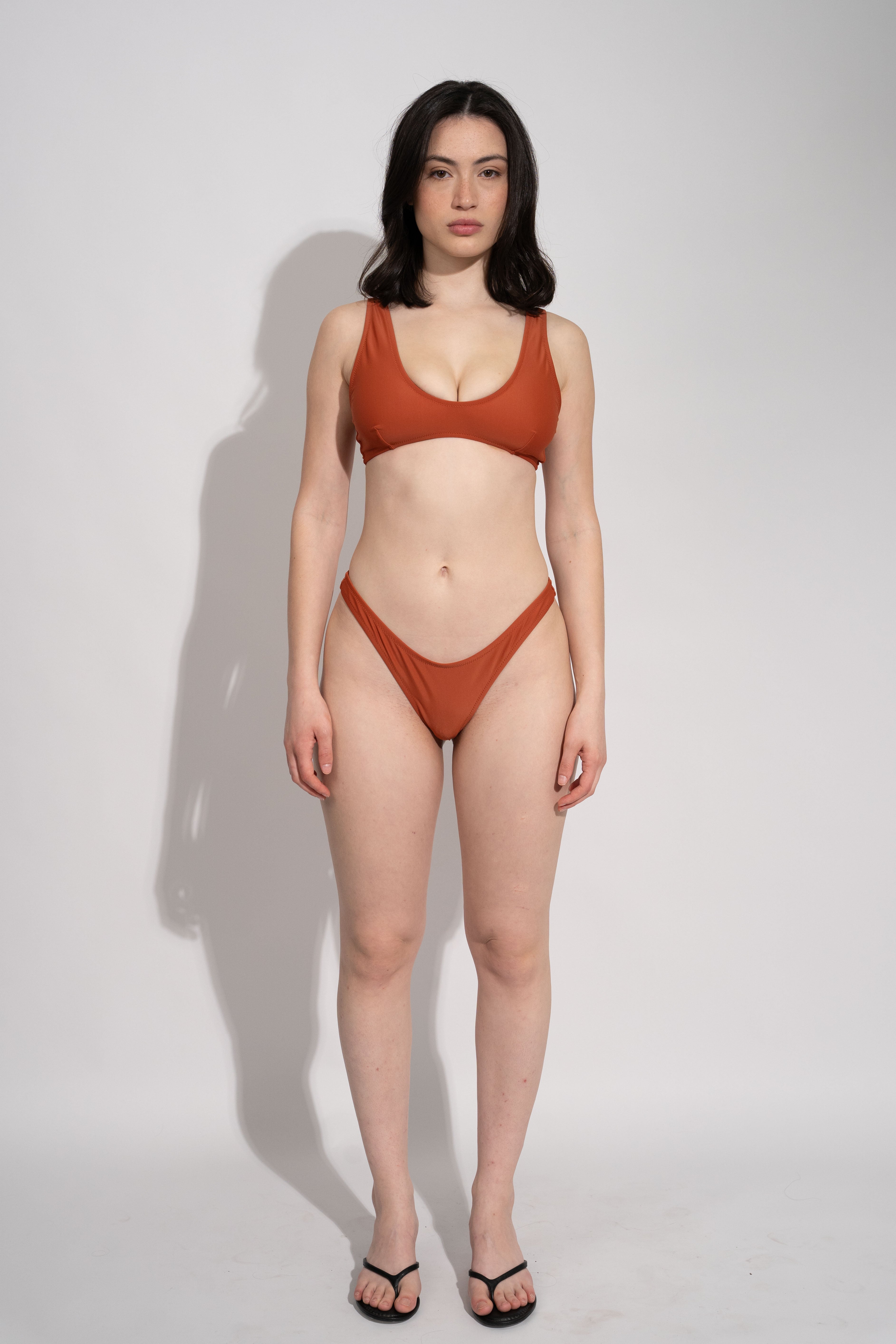 THE ROOMY TOP